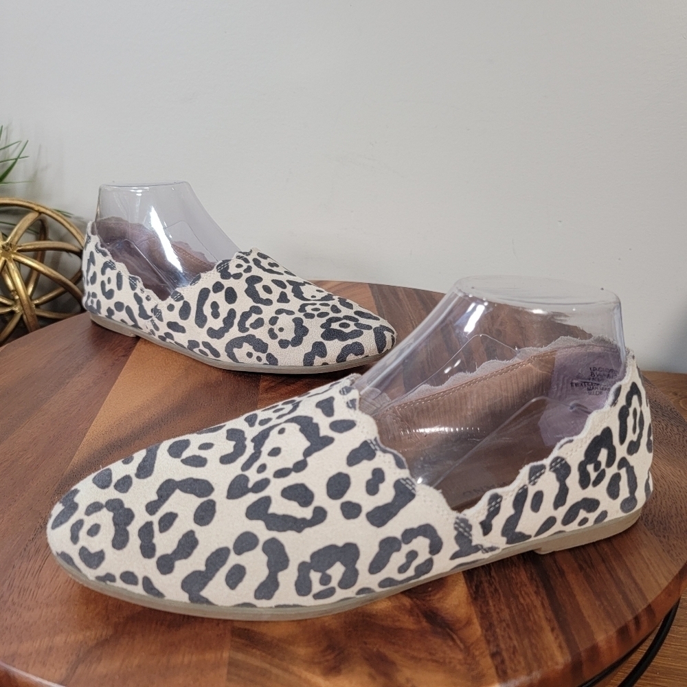 Lucky Brand Cloeey Leopard Print Suede Flats Scalloped Edge Size 8.5 - Picture 3 of 14